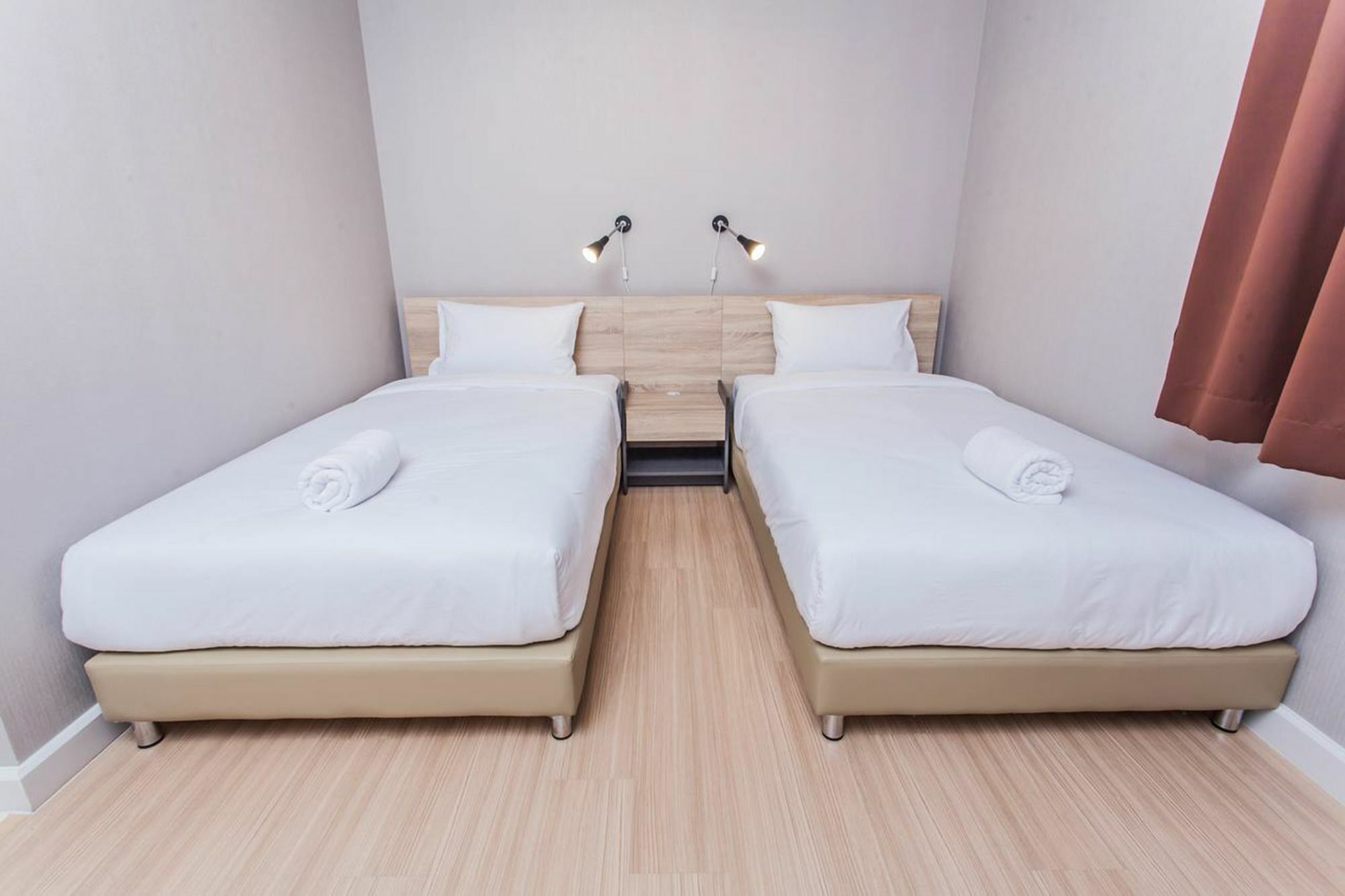 Morino Hotel Si Racha Exteriör bild